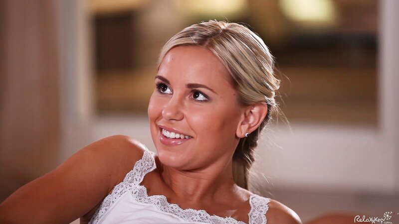 Her flawless skin really makes her stand out in this biz