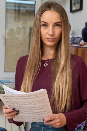 Bekki the horny hottie is going to showcase her amazing body