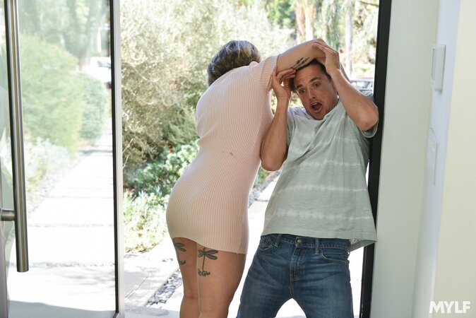 Impressive sensitivity from a horned up super slut stepmom