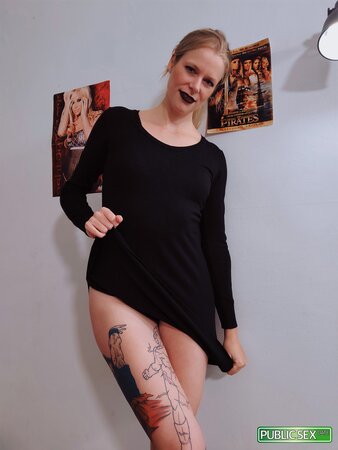 Guy with a large cock became so aroused when she sees her