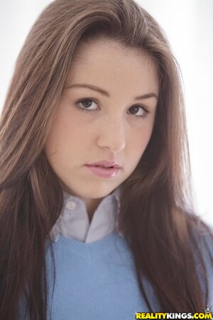 No one will be stretching their limits with Lola Foxx around