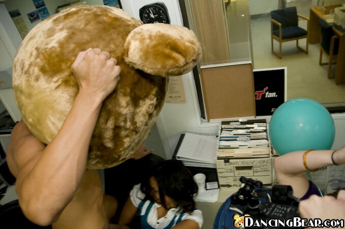 Extremely large cock of this stripper is enough to get 'em wet