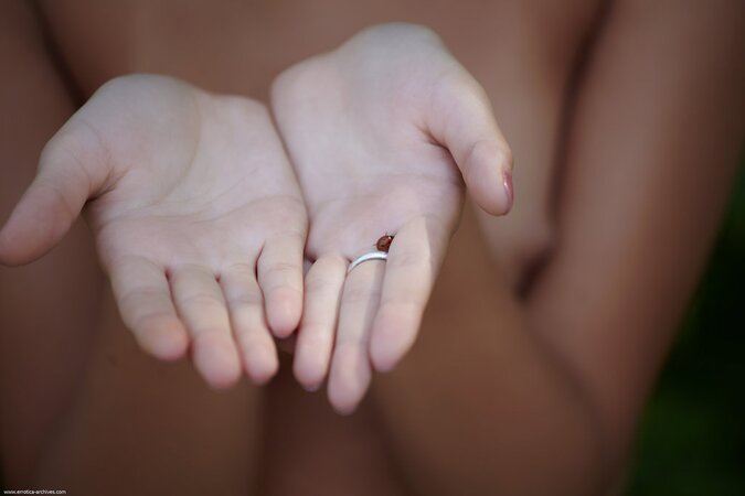 She imagines that a man caresses her buttocks in this one