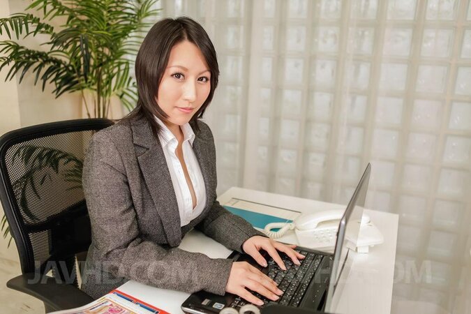 Yuuna Hoshisaki enjoying every second of this special meeting