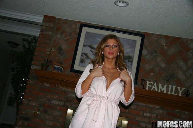 Irresistible busty mom throws off her morning gown to take foamy bath