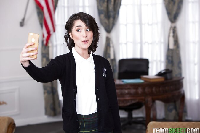 Babe got in stepfather's office and took naked selfies on his big desk