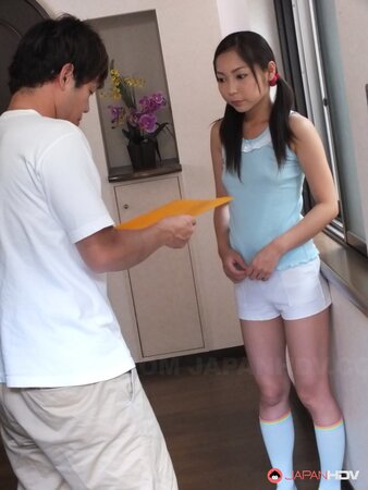Lulu Kinouchi enjoys her first time and gets a creampie