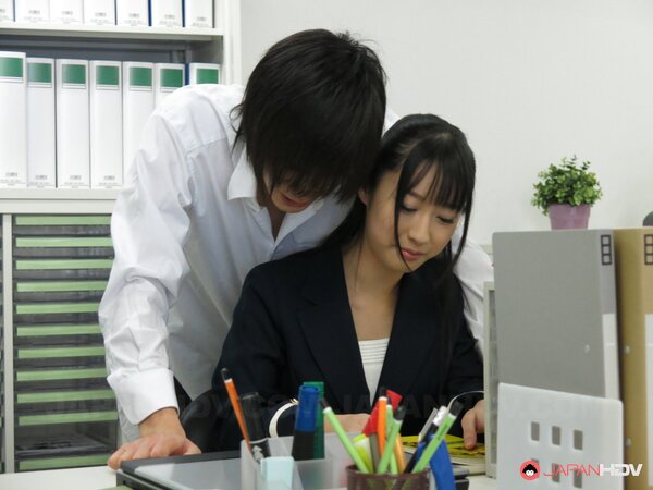 Tomomi Motozawa enjoys getting her nipples and pussy played with