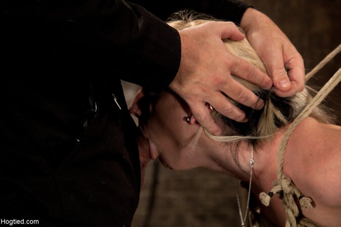 Isis Love and her hubby tie up and fuck Haley Cummings