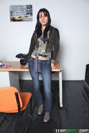 Vanessa Suarez lets you observe her stripping, EXPOSING HERSELF