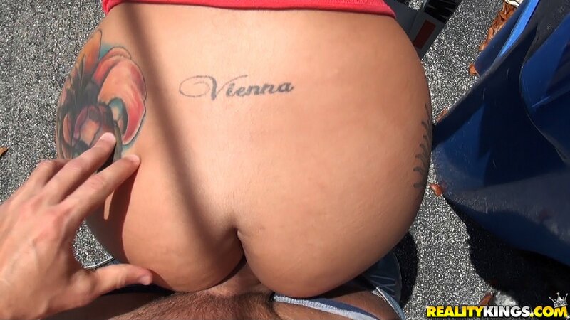 Tanned and seductive girl with great tats fucked in POV